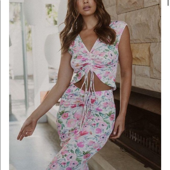 DANIELLE TOP (WEEKEND SALE) - Picture 2 of 3